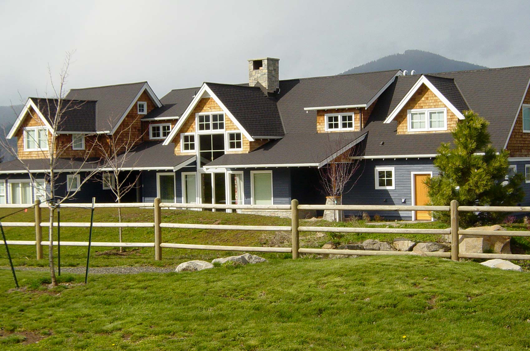 Craftsman style home in the Columbia River Gorge built by Huberd Design